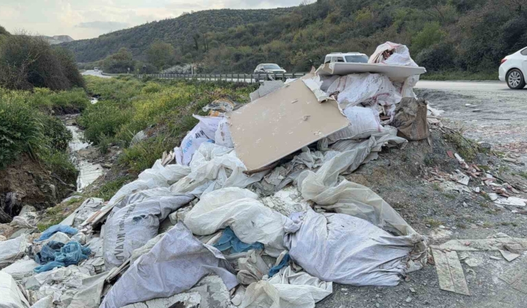 Arnavutköy’de kaçak döküme suçüstü: 62 bin 246 TL ceza kesildi