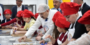 Minik şeflerden 23 Nisan’a özel kurabiye