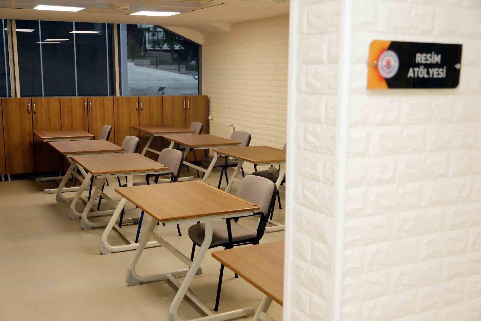 Kağıthane’de engelli bireyler için sanat eğitimi