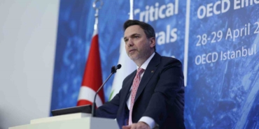 Bakan Bayraktar: ‘‘Türkiye’nin enerji dönüşümünün kalbinde kritik mineraller var’’