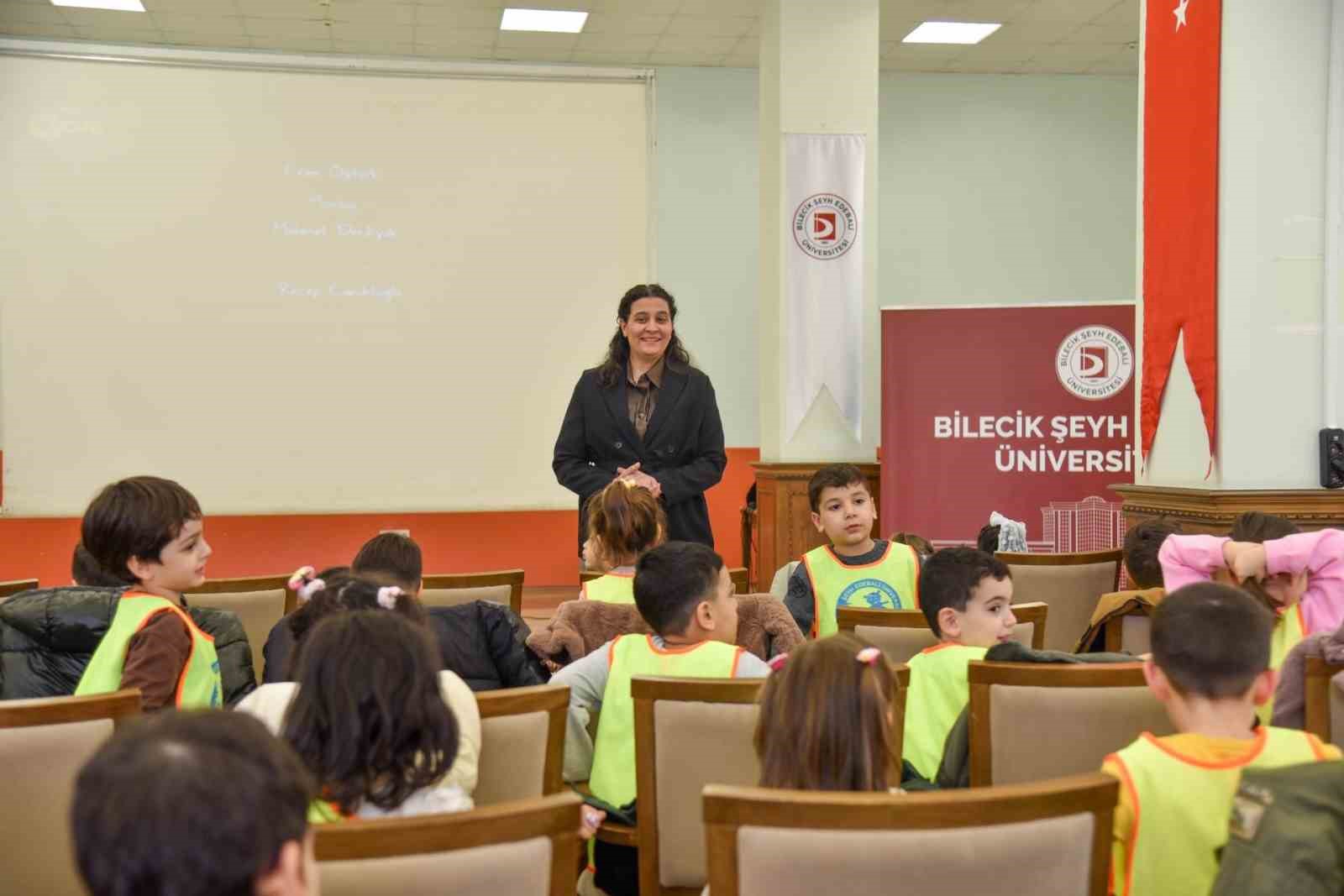 Anaokulu öğrencileri için kitap okuma ve kısa film etkinliği düzenlendi