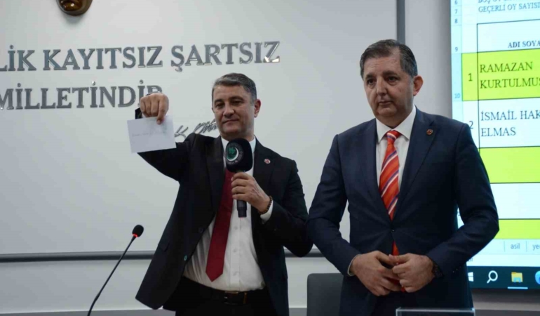 Bilecik’te İl Genel Meclisi Başkanlığı AK Parti’de kaldı