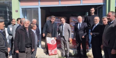 Bilecik’te 240 torba yağlık ayçiçeği tohumu üreticilere dağıtıldı