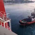 Sarıyer’de yalıya metreler kala karaya oturan konteyner gemisi yüzdürüldü