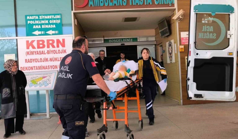 Bursa’da kaynar su üzerine dökülen 9 aylık bebek ağır yaralandı