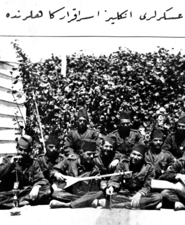 Çanakkale Cephesi’nde propaganda savaşlarında İngilizlerden Türklere ’siz bizim düşmanımız değilsiniz’ vurgusu