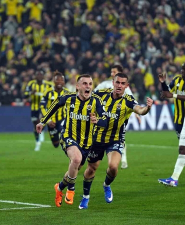 Fenerbahçe, lider Galatasaray ile puan farkını 1’e indirdi