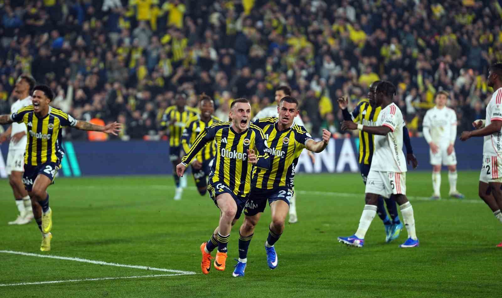 Fenerbahçe, lider Galatasaray ile puan farkını 1’e indirdi