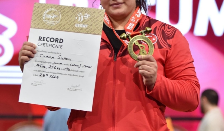 Milli halterci Tuana Süren, Avrupa üçüncüsü