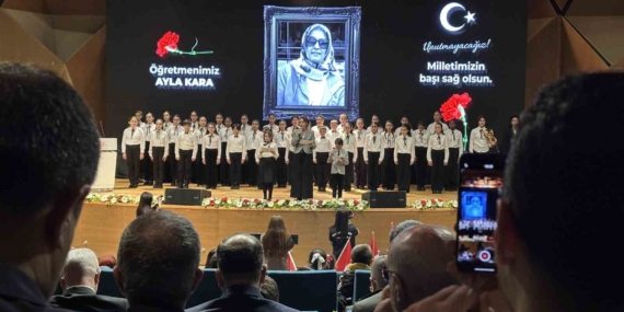 İstanbul’da 23 Nisan coşkusu Devlet Arşivleri Osmanlı Arşivi Külliyesi’nde törenle kutlandı