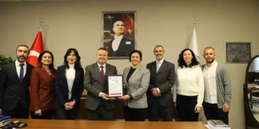 Küresel iş birliği ile mezunlara uluslararası kariyer fırsatı