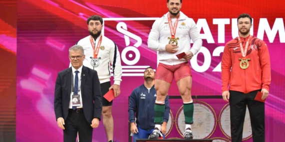 Hakan Şükrü Kurnaz, koparmada bronz kazandı