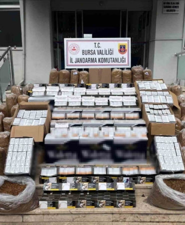 Bursa’da kaçak tütün operasyonu: 205 bin adet makaron ele geçirildi