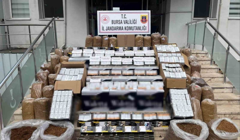 Bursa’da kaçak tütün operasyonu: 205 bin adet makaron ele geçirildi