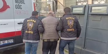 11 yıl kaçtı, 9 estetikle yeni yüz yaptı... Yeni hayat kurup yıllarca maaşla çalışan katil işçi servisinde yakalandı
