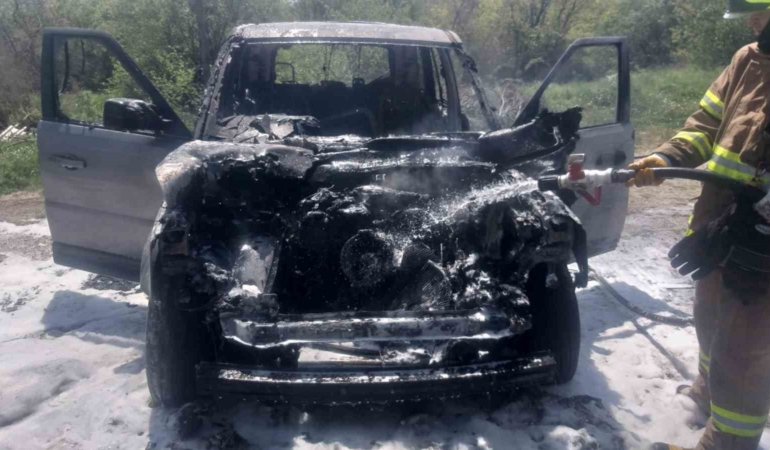 Gönen’de araç yangını paniğe neden oldu