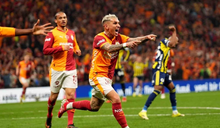 Galatasaray bu sezon ilk kez Fenerbahçe’yi yendi