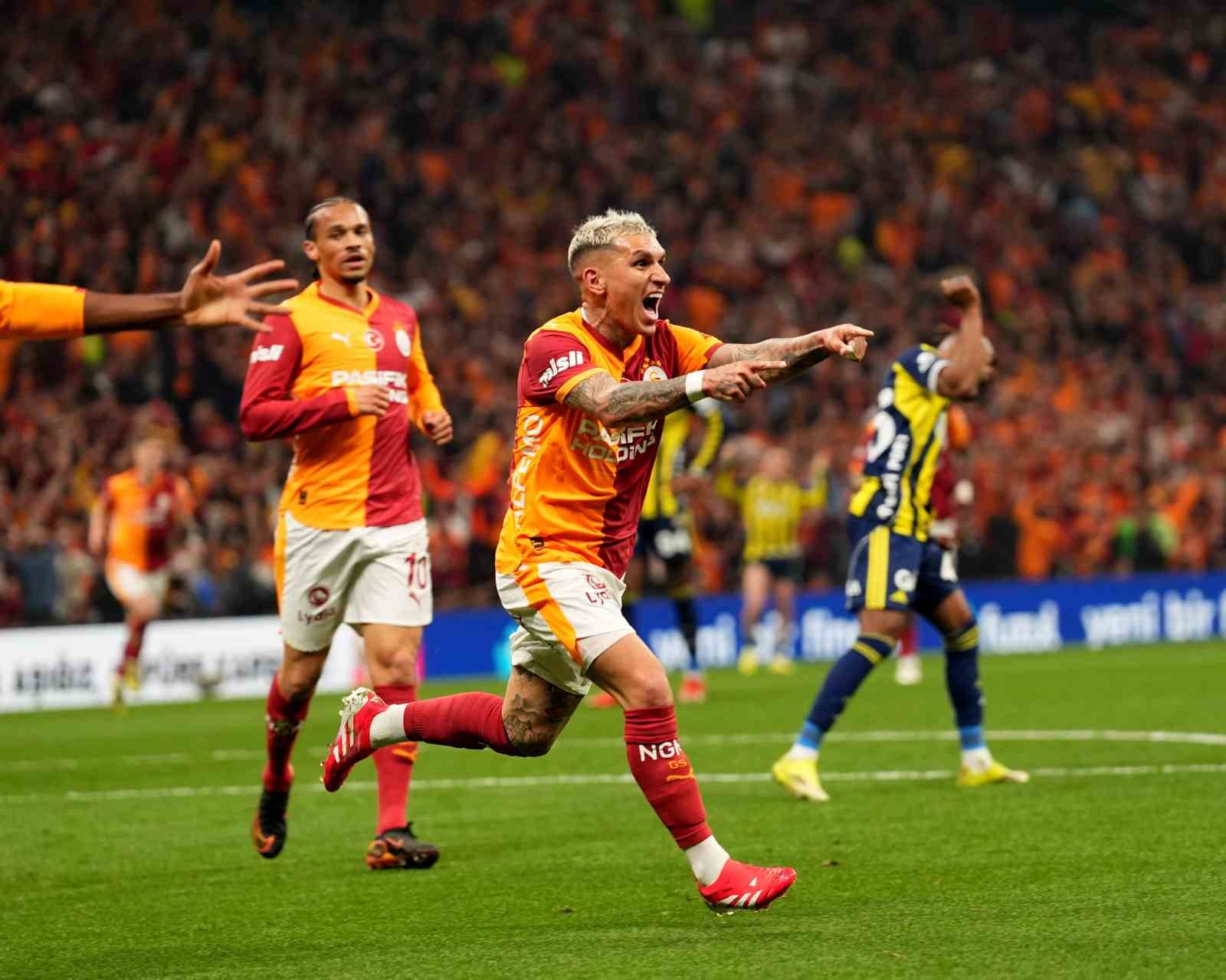 Galatasaray bu sezon ilk kez Fenerbahçe’yi yendi