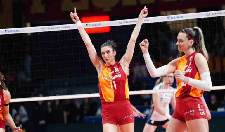 Galatasaray, futbol ve basketboldan sonra voleybolda da Avrupa’da kupa kazandı