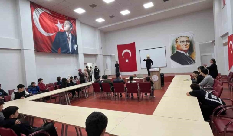 Bilecik’te Türk Dünyası Gençlik Topluluğundan çocuklara kültürel etkinlik