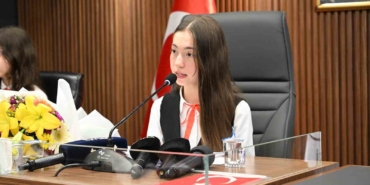 Gaziosmanpaşa’da 23 Nisan Çocuk Meclisi’den dünyaya barış mesajı