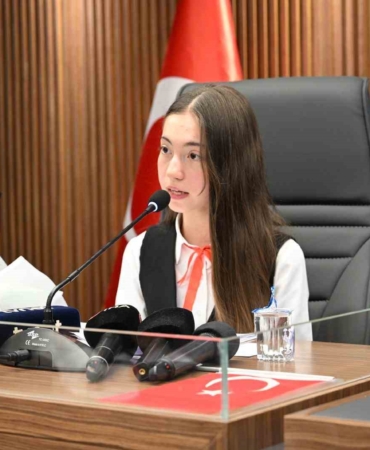 Gaziosmanpaşa’da 23 Nisan Çocuk Meclisi’den dünyaya barış mesajı