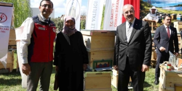 Çanakkale’de geçen yıl orman yangınlarından etkilenen 39 üreticiye 2 bin kovan dağıtıldı