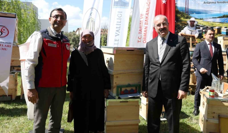 Çanakkale’de geçen yıl orman yangınlarından etkilenen 39 üreticiye 2 bin kovan dağıtıldı
