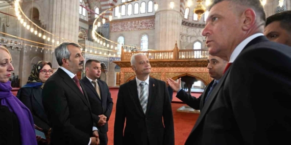 Bulgaristan İçişleri Bakanı Emil Dachev Selimiye Camii’ne hayran kaldı