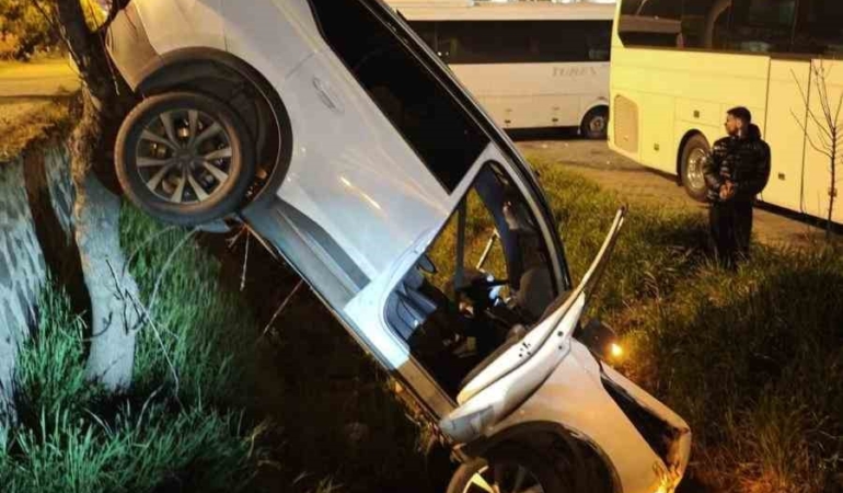 Lüleburgaz’da otomobil AVM otoparkına uçtu