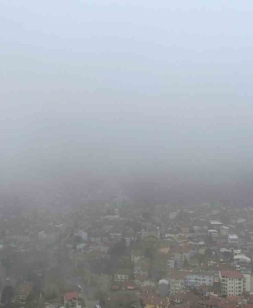 Bursa’da şehrin üzerine sis çöktü