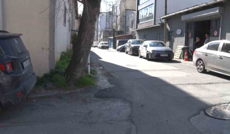 Eyüpsultan’da belediyeye "hız kesici kasis" tepkisi