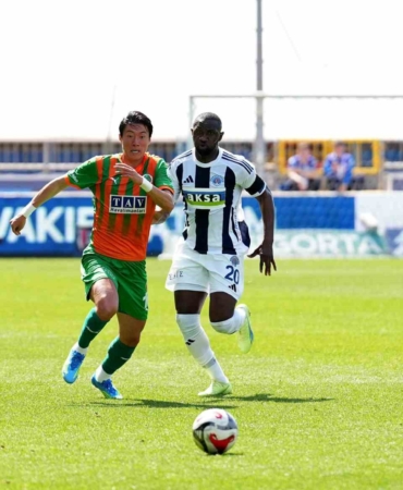 Trendyol Süper Lig: Kasımpaşa: 0 - Corendon Alanyaspor: 0 (İlk yarı)