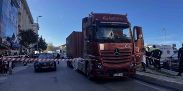 Esenyurt’ta tırın çarptığı kadın hayatını kaybetti