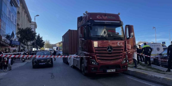 Esenyurt’ta tırın çarptığı kadın hayatını kaybetti
