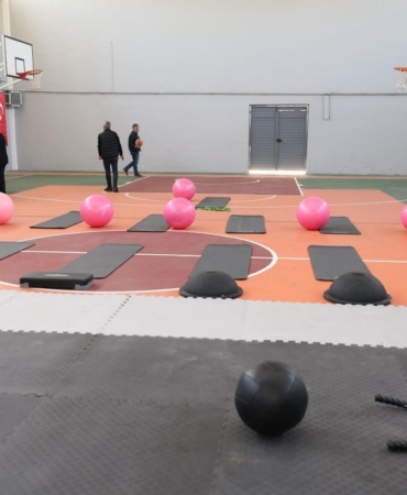 Yenilenen Tavşancıl Spor Salonu kapılarını açtı