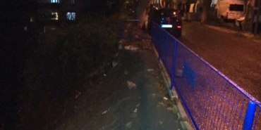Sarıyer’de yağmur sebebiyle çöken kaldırıma belediye müdahale etmedi