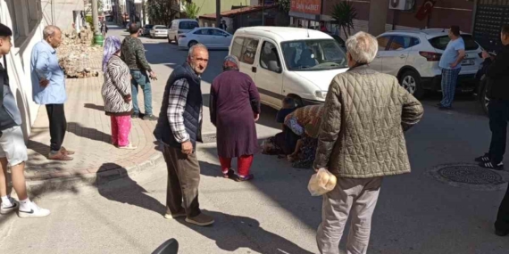 Yolun karşısına geçerken ticari aracın çarptığı yaşlı kadın hayatını kaybetti