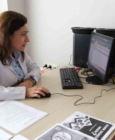 "Ağrı Tedavisinde Bitkisel Yaklaşımlar" kitabı raflarda