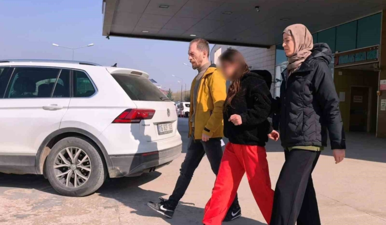 Bursa’da genç kızların bıçaklı kavgası: 1 tutuklama