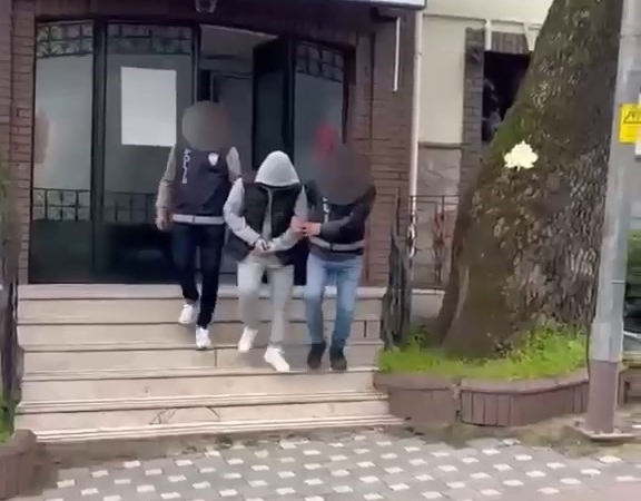 Bursa’da kesinleşmiş hapis cezasıyla aranan 4 kişi yakalandı