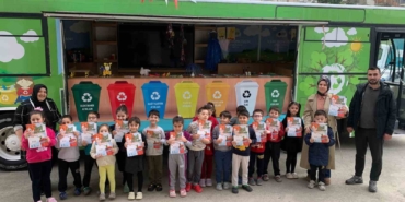 Minik öğrencilere gezici araçla sıfır atık dersi