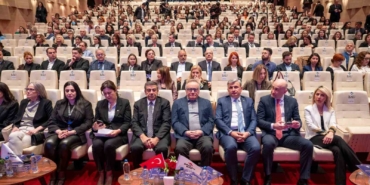 Bahçeşehir Koleji "Erken Çocuklukta Aile, Okul ve Değerler Sempozyumu" düzenledi