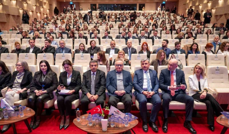 Bahçeşehir Koleji "Erken Çocuklukta Aile, Okul ve Değerler Sempozyumu" düzenledi