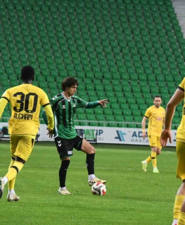 Trendyol 1. Lig: Sakaryaspor: 2 - İstanbulspor: 2