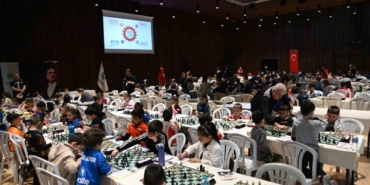 Tekirdağ’da hamleler 23 Nisan için yapıldı, satranç turnuvasında şampiyonlar belirlendi