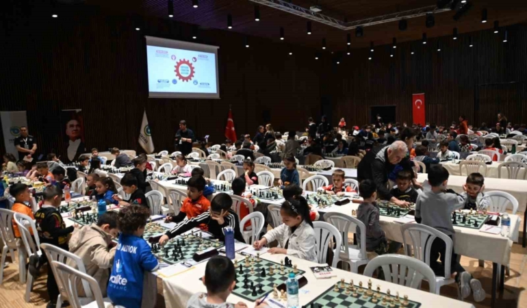 Tekirdağ’da hamleler 23 Nisan için yapıldı, satranç turnuvasında şampiyonlar belirlendi