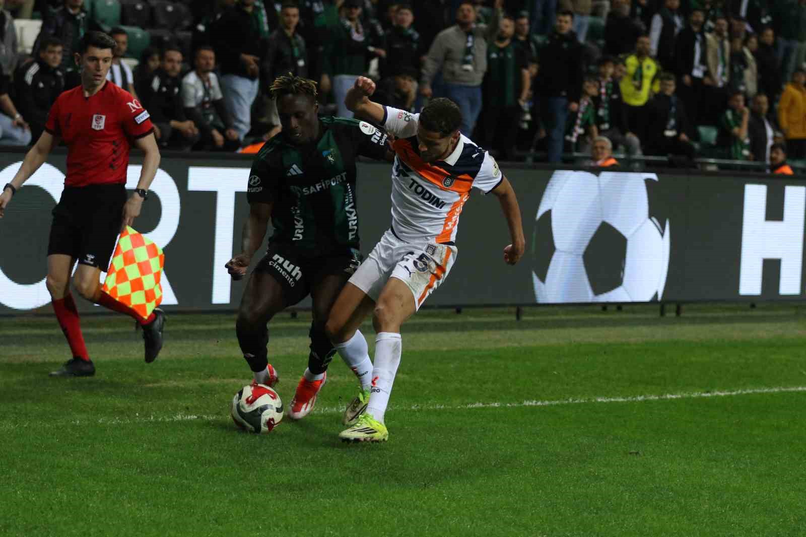 Trendyol Süper Lig: Kocaelispor: 0 - Başakşehir: 0 (Maç Sonucu)