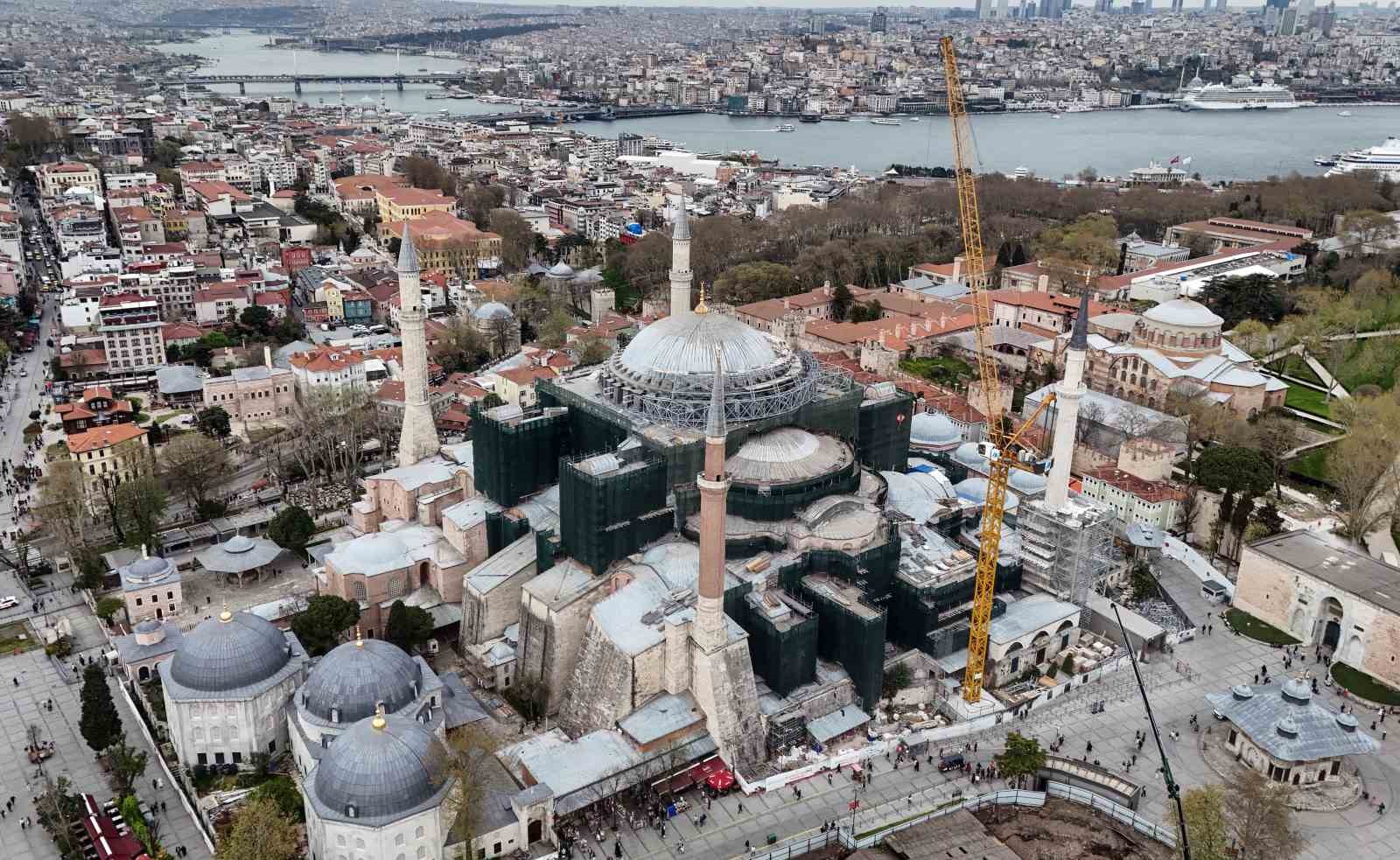 Ayasofya’da dev restorasyonda kritik aşama: Kubbe kapatılıyor