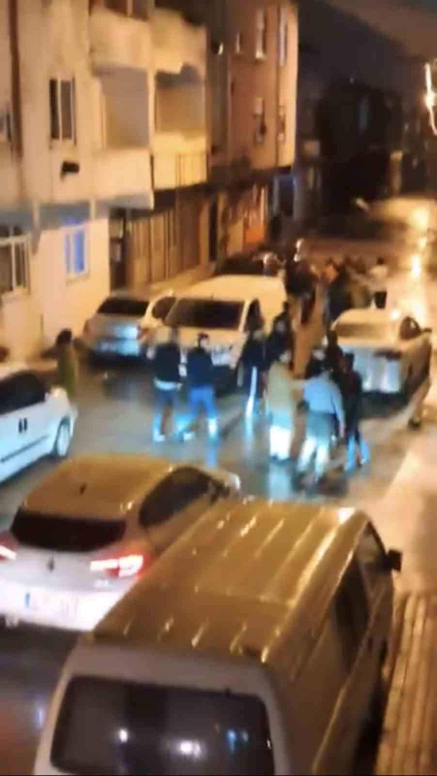 Bursa’da sokak ortasında meydan muharebesi gibi kavga